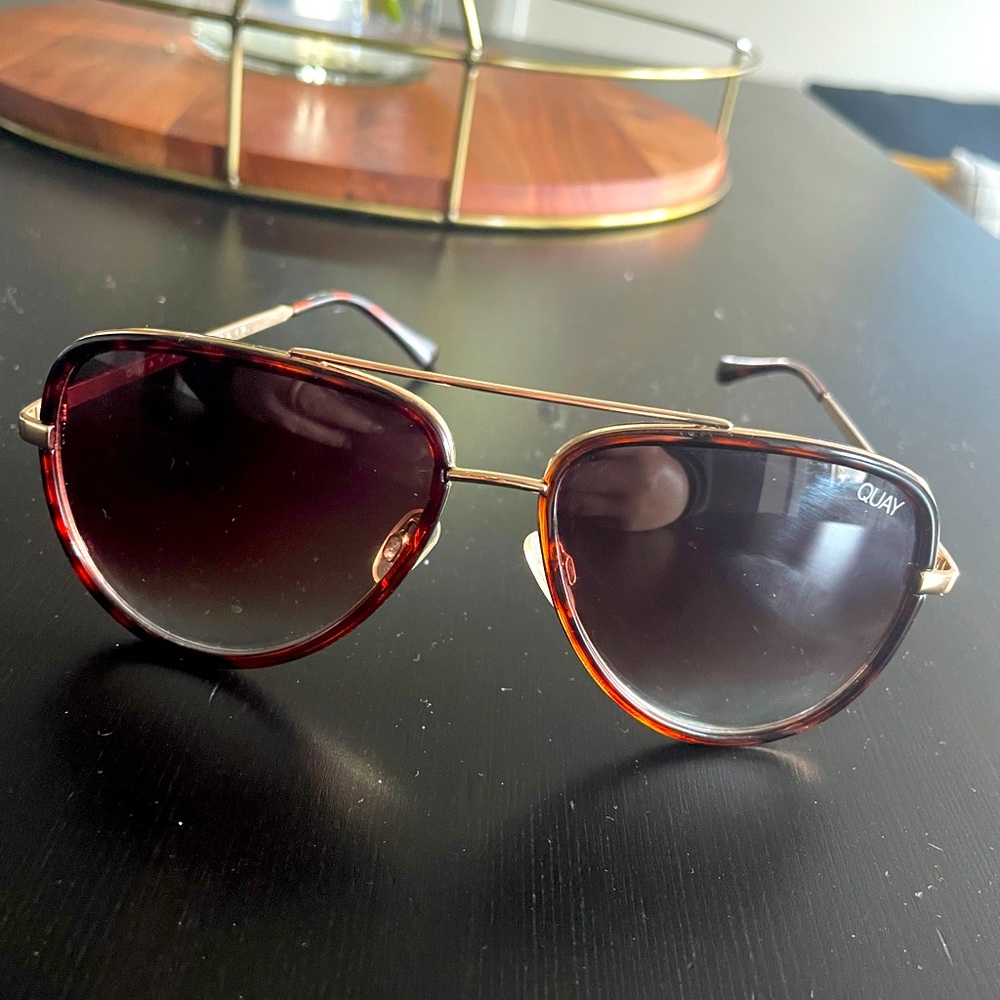 Quay All-In Brown Tortoise Aviators